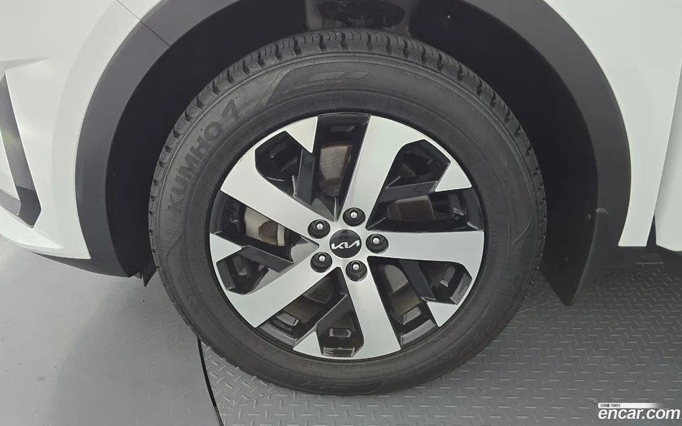 Kia Sorento 2.5T 2WD 2023 — thumbnail 5