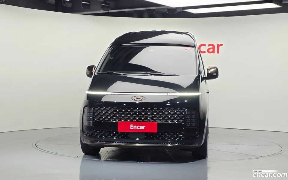 Hyundai Staria 4WD 9 2023 — thumbnail 3