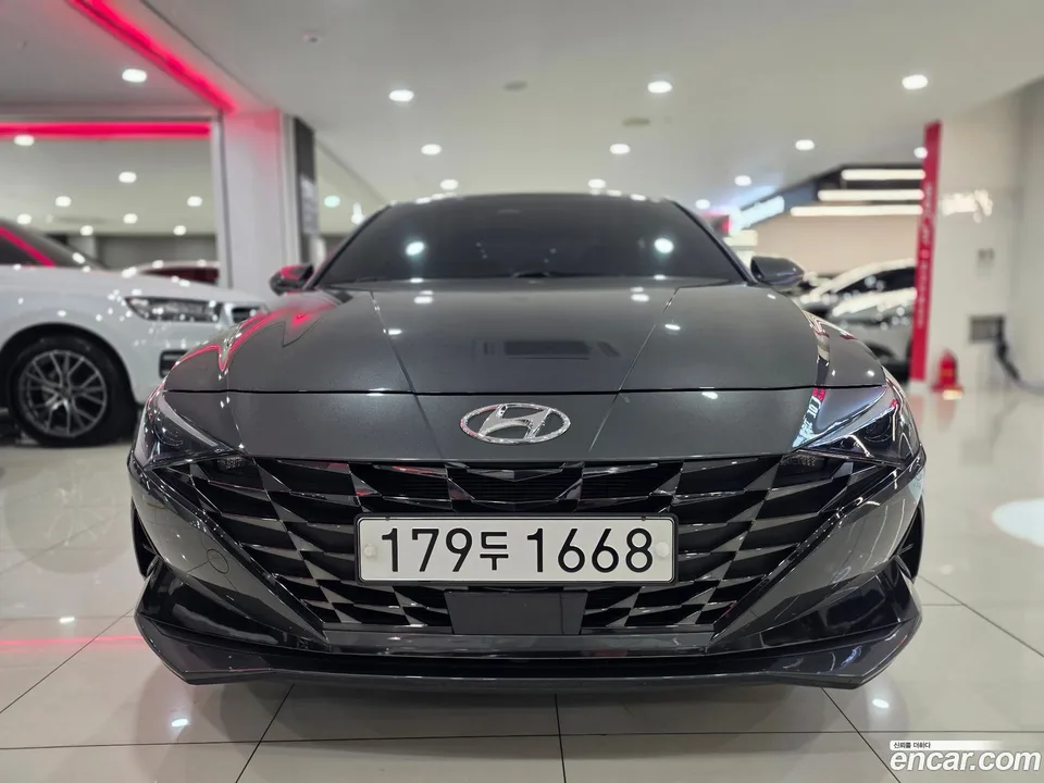 Hyundai Avante CN7 1.6 2022 — photo 1, buy with delivery to Moscow