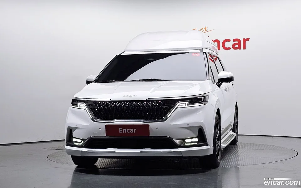 Kia Carnival 7 2023 — thumbnail 3