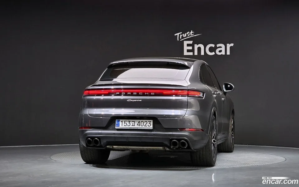 Porsche Cayenne 3.0 2024 — thumbnail 4