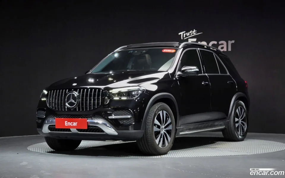 Mercedes-Benz GLE-Class GLE300d 4MATIC 2024 — photo 1, buy with delivery to Moscow