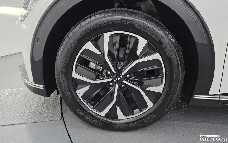 Kia EV6 2024 — thumbnail 2