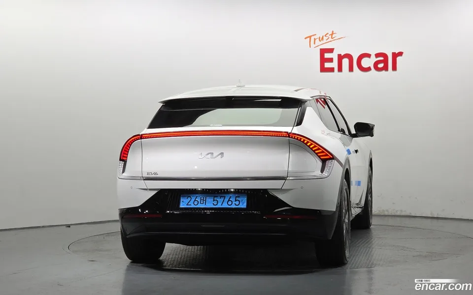 Kia EV6 2024 — thumbnail 4