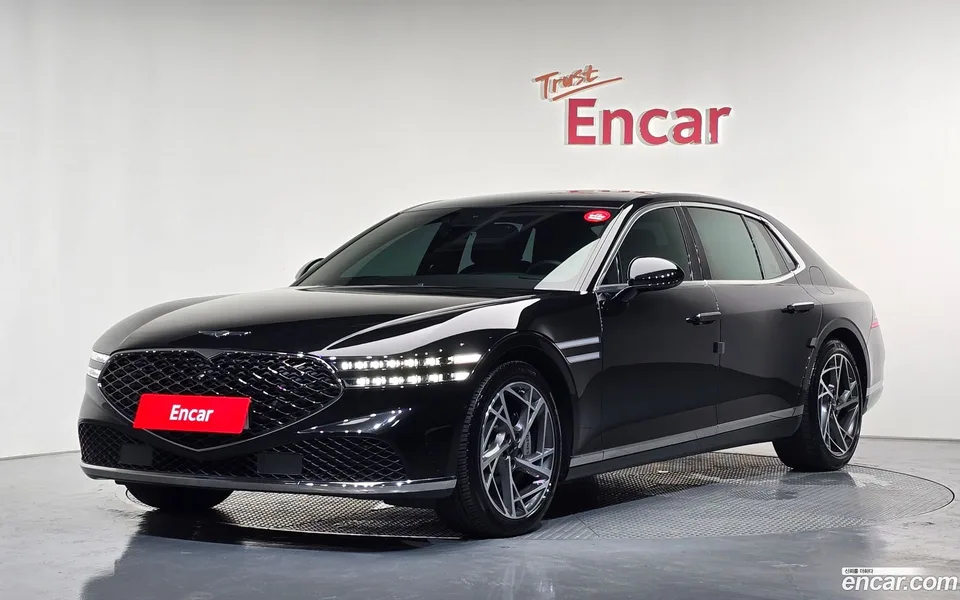 Genesis G90 3.5 AWD 2023 — photo 1, buy with delivery to Moscow