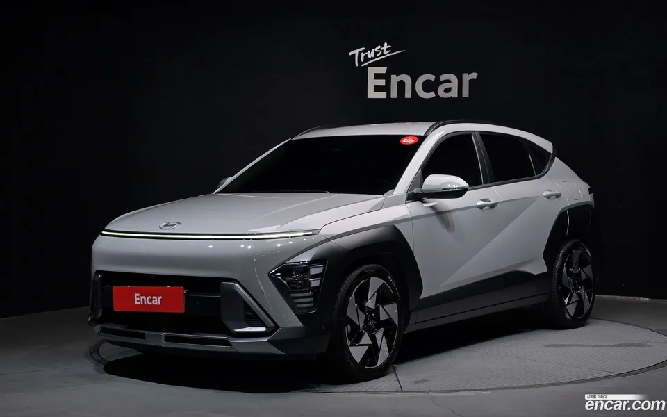 Hyundai Kona 1.6 4WD 2023 — photo 1, buy with delivery to Moscow