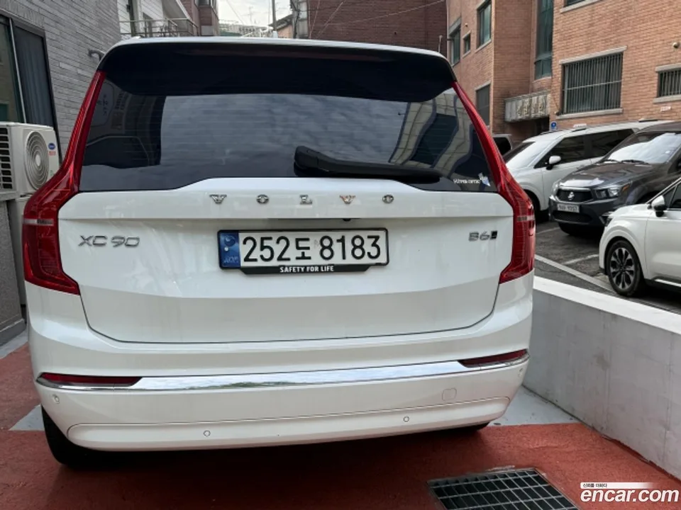 Volvo XC90 B6 2024 — миниатюра 4
