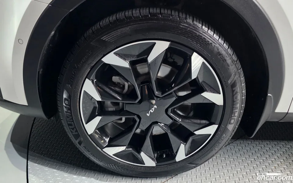 Kia Sorento 2.5T 2WD 2024 — thumbnail 2