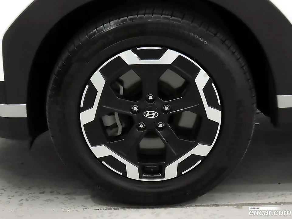 Hyundai SantaFe 2.5T 2WD 2023 — thumbnail 2
