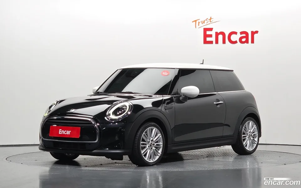MINI Cooper 2022 — photo 1, buy with delivery to Moscow