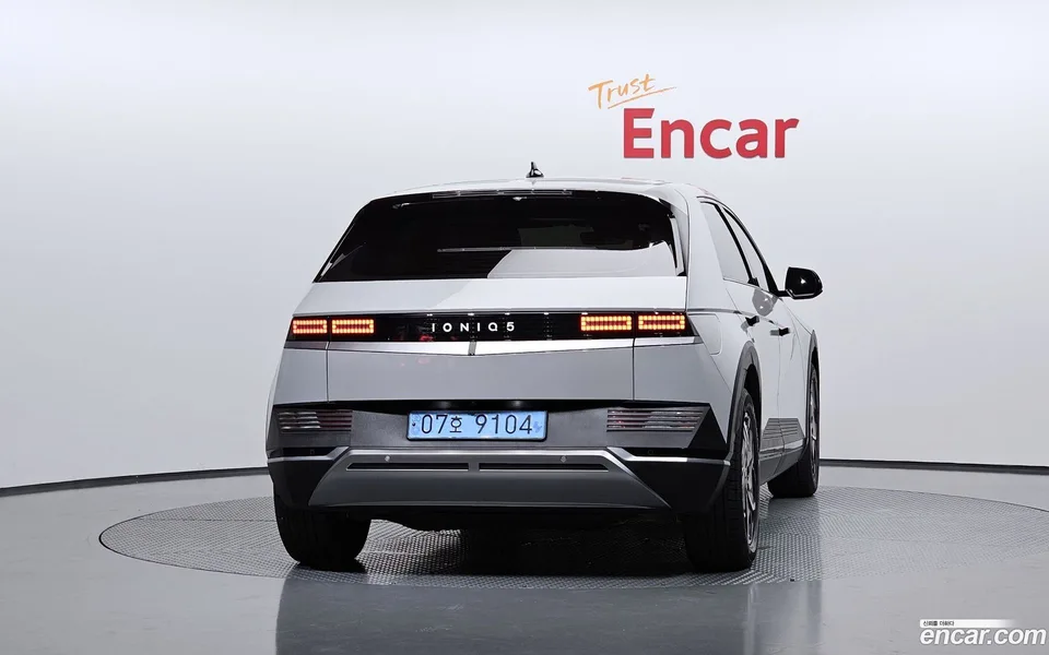 Hyundai Ioniq 5 2023 — thumbnail 4