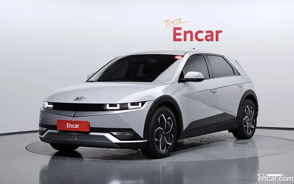Hyundai Ioniq 5 2023 — photo 1, buy with delivery to Moscow