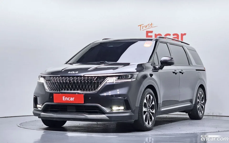 Kia Carnival 7 2022 — photo 1, buy with delivery to Moscow