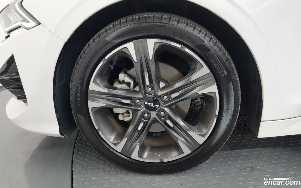 Kia K5 2.0 2023 — thumbnail 5