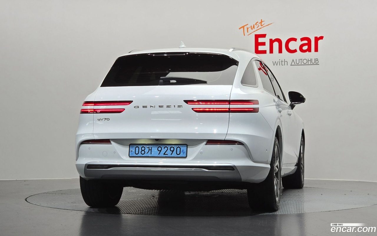 Genesis Electrified GV70 2022 — 4