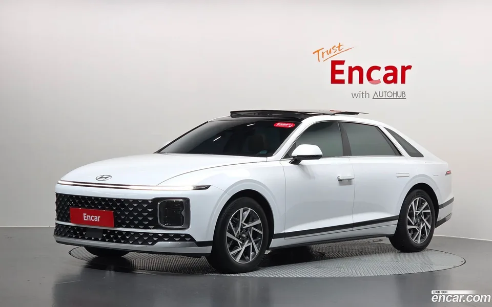Hyundai Grandeur Hybrid 2023 — photo 1, buy with delivery to Moscow