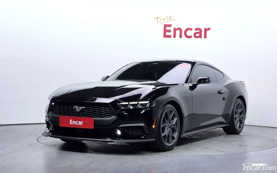 Ford Mustang 2.3 2025 — photo 1, buy with delivery to Moscow