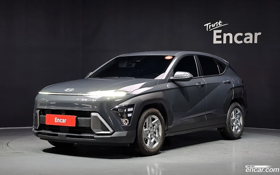 Hyundai Kona 2.0 2WD 2023 — photo 1, buy with delivery to Moscow