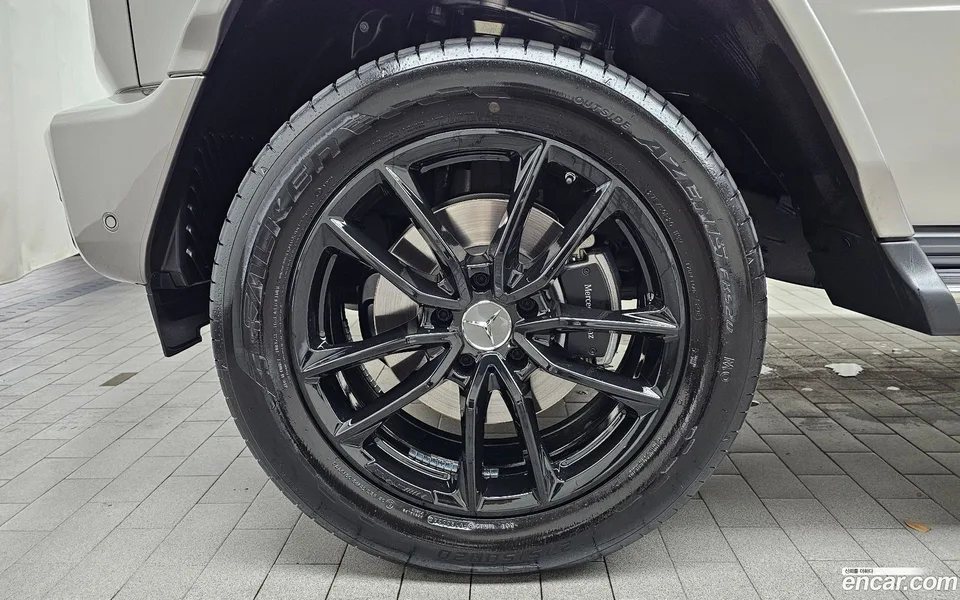 Mercedes-Benz G-Class G450d 2025 — thumbnail 2