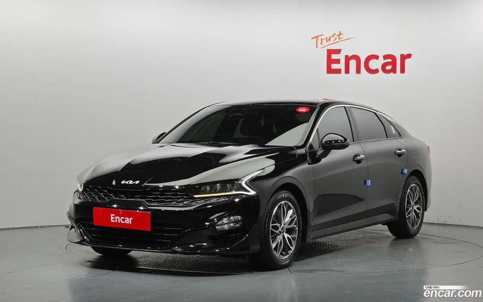 Kia K5 2.0 2022 — фото 1, купить с доставкой в Москву
