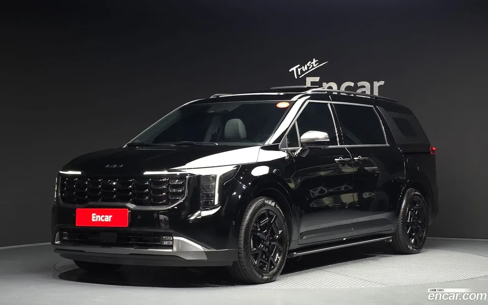 Kia Carnival HEV 7 X Line 2026 — photo 1, buy with delivery to Moscow
