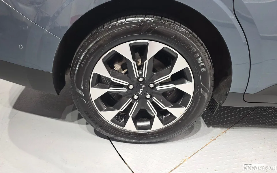 Kia Carnival 9 2022 — thumbnail 2