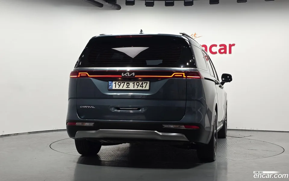 Kia Carnival 9 2022 — thumbnail 4