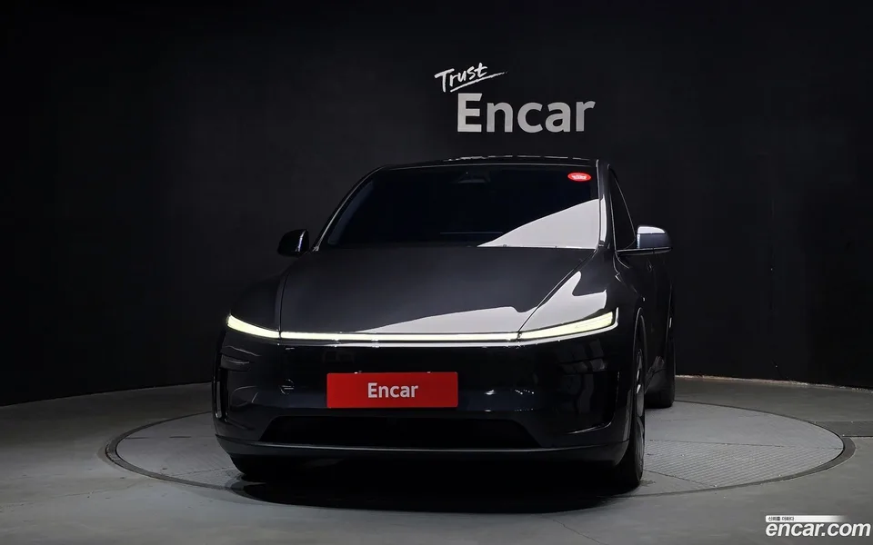 Tesla Model Y RWD 2025 — thumbnail 3