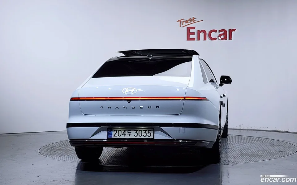 Hyundai Grandeur Hybrid 2023 — thumbnail 4