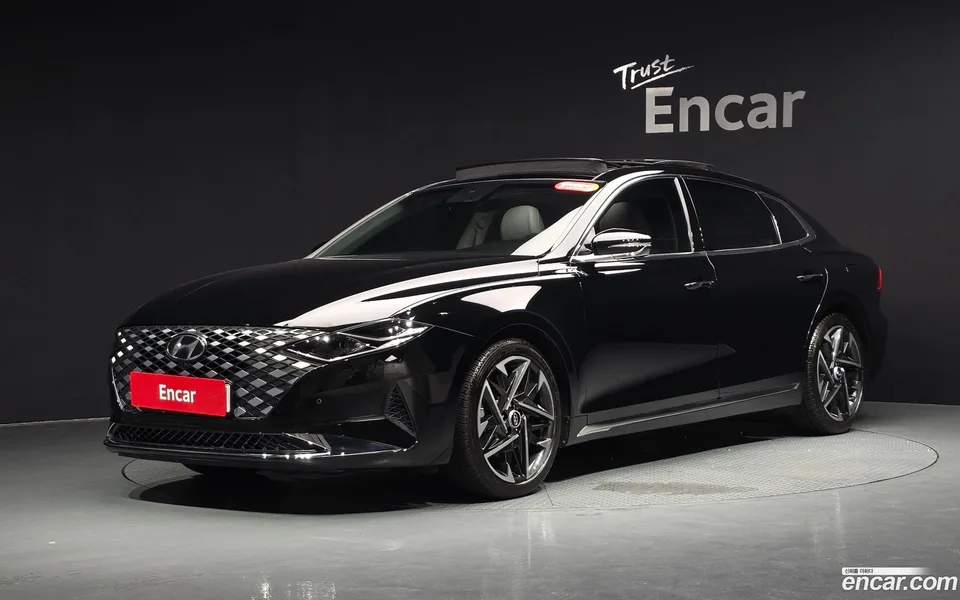 Hyundai Grandeur IG 2.5 2022 — photo 1, buy with delivery to Moscow