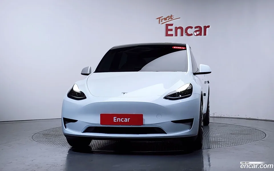 Tesla Model Y RWD 2024 — thumbnail 3