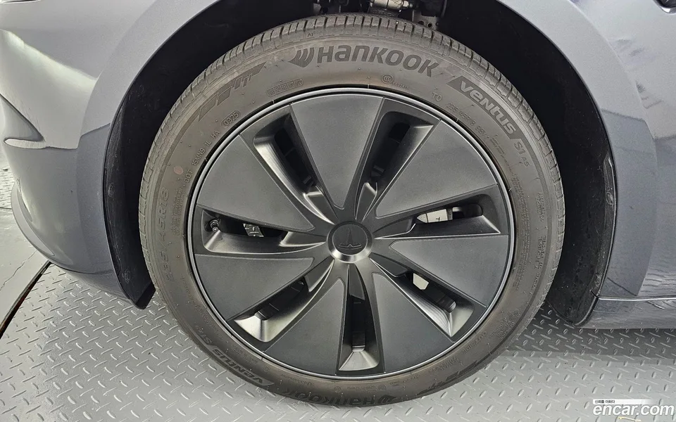 Tesla Model 3 RWD 2025 — thumbnail 5