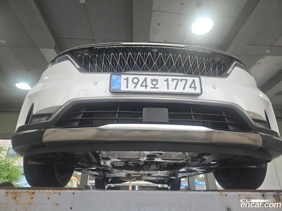 Kia Carnival 9 2022 — photo 1, buy with delivery to Moscow