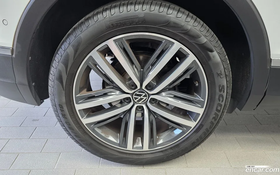Volkswagen Tiguan 2.0 TDI 2024 — thumbnail 2