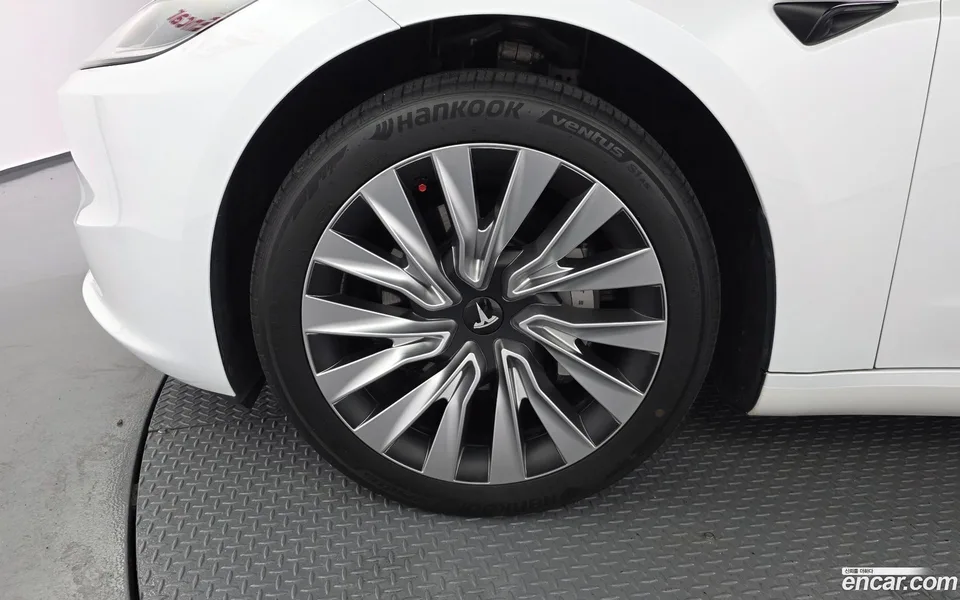Tesla Model 3 RWD 2024 — thumbnail 5
