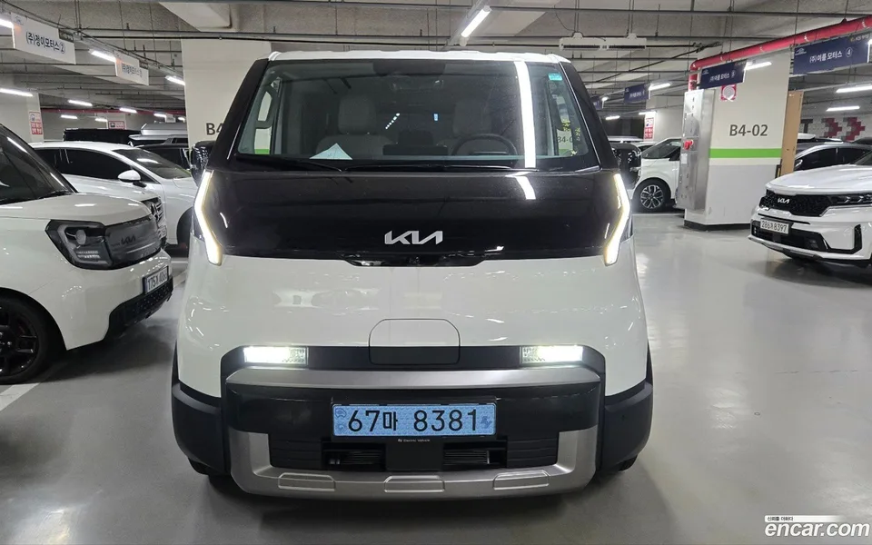 Kia PV5 2025 — photo 1, buy with delivery to Moscow