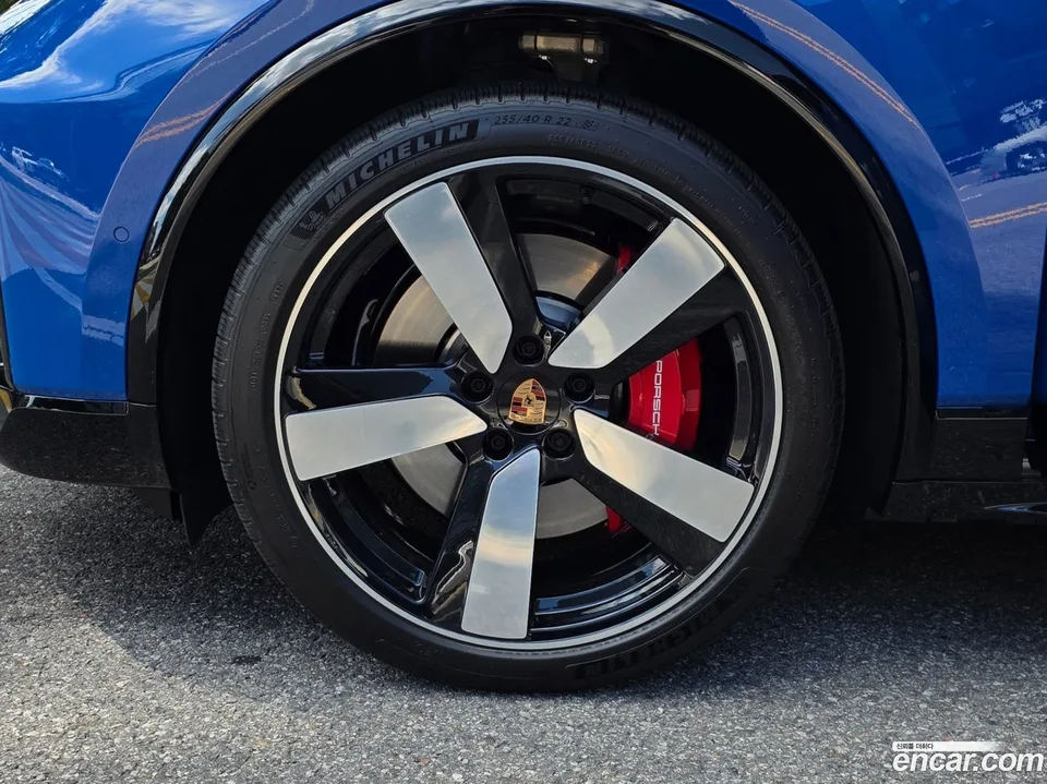 Porsche Macan Electric GTS 2026 — thumbnail 5