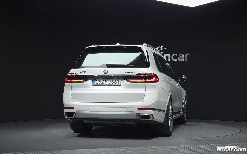 BMW X7 xDrive 40i 7 2025 — thumbnail 4