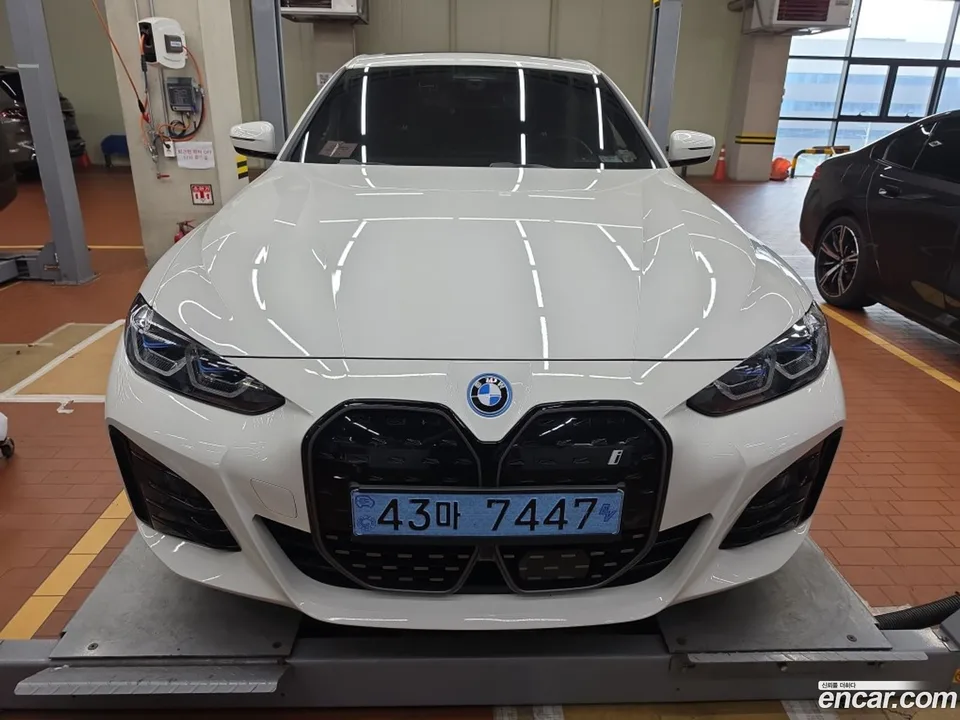 BMW i4 eDrive40 M 2023 — photo 1, buy with delivery to Moscow