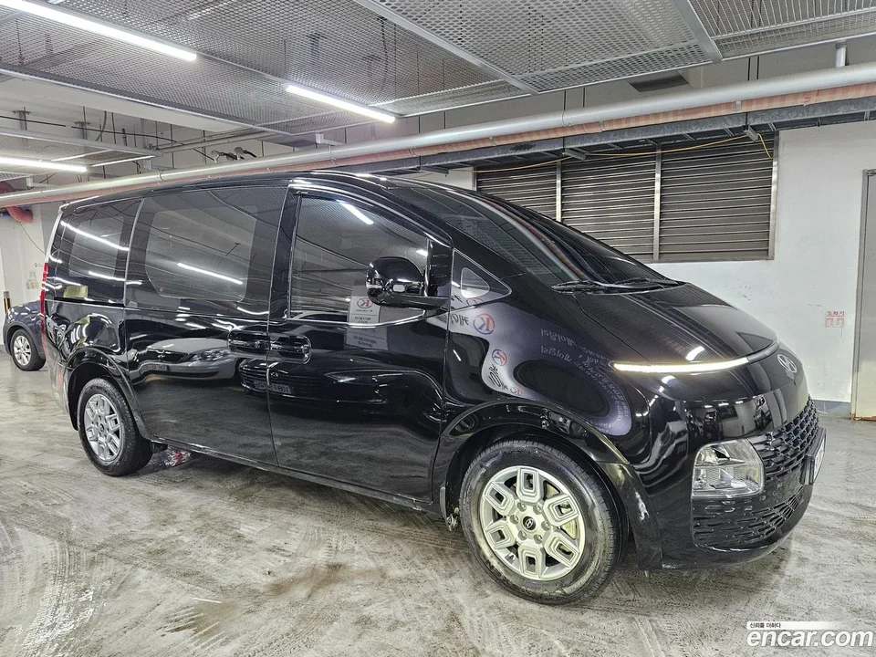 Hyundai Staria 3 2024 — thumbnail 4