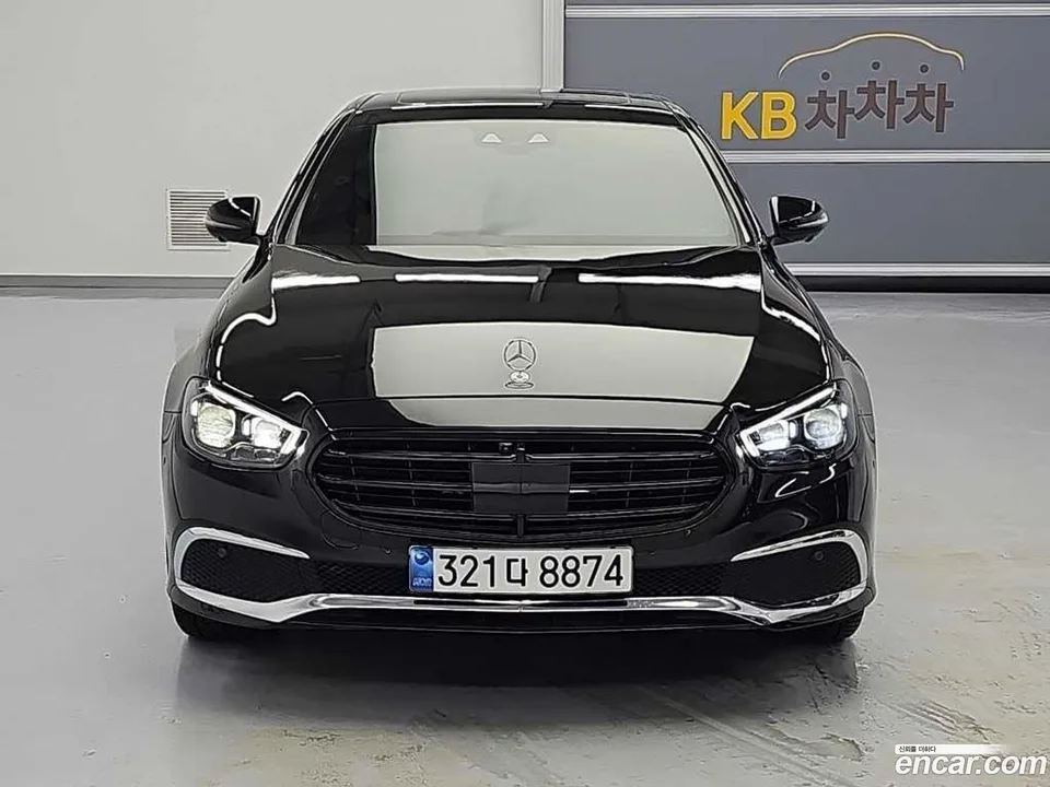 Mercedes-Benz E-Class E220d 4MATIC 2023 — thumbnail 3