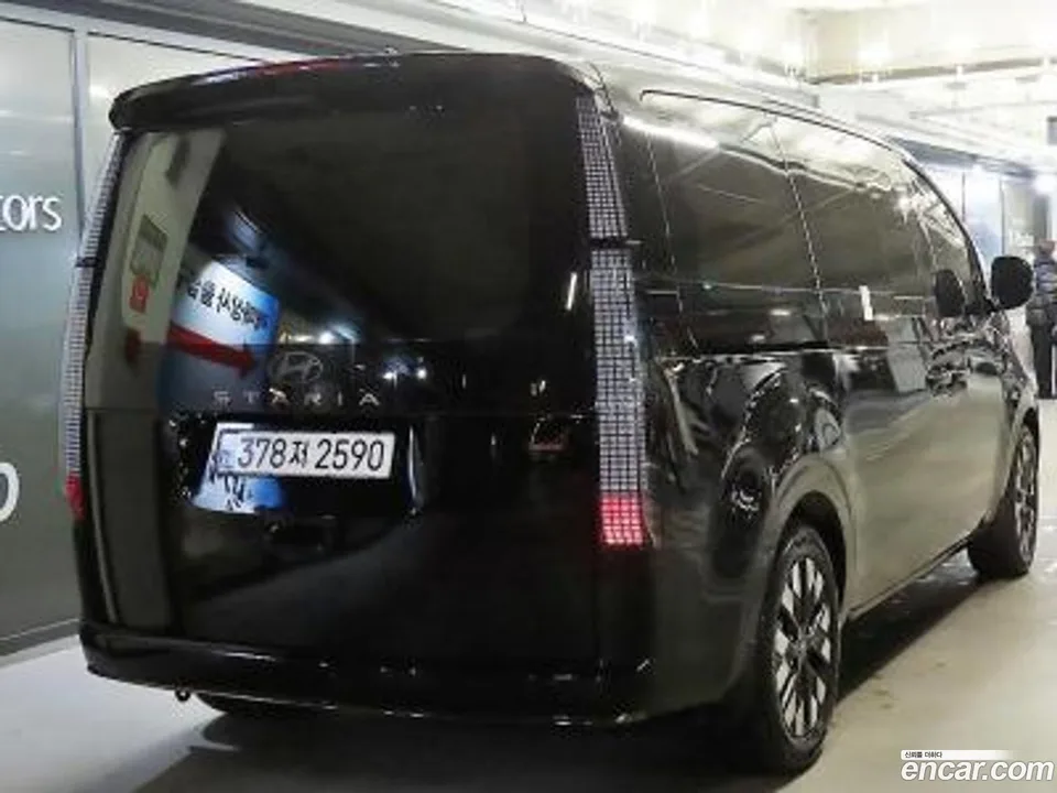 Hyundai Staria 4WD 9 2025 — thumbnail 4
