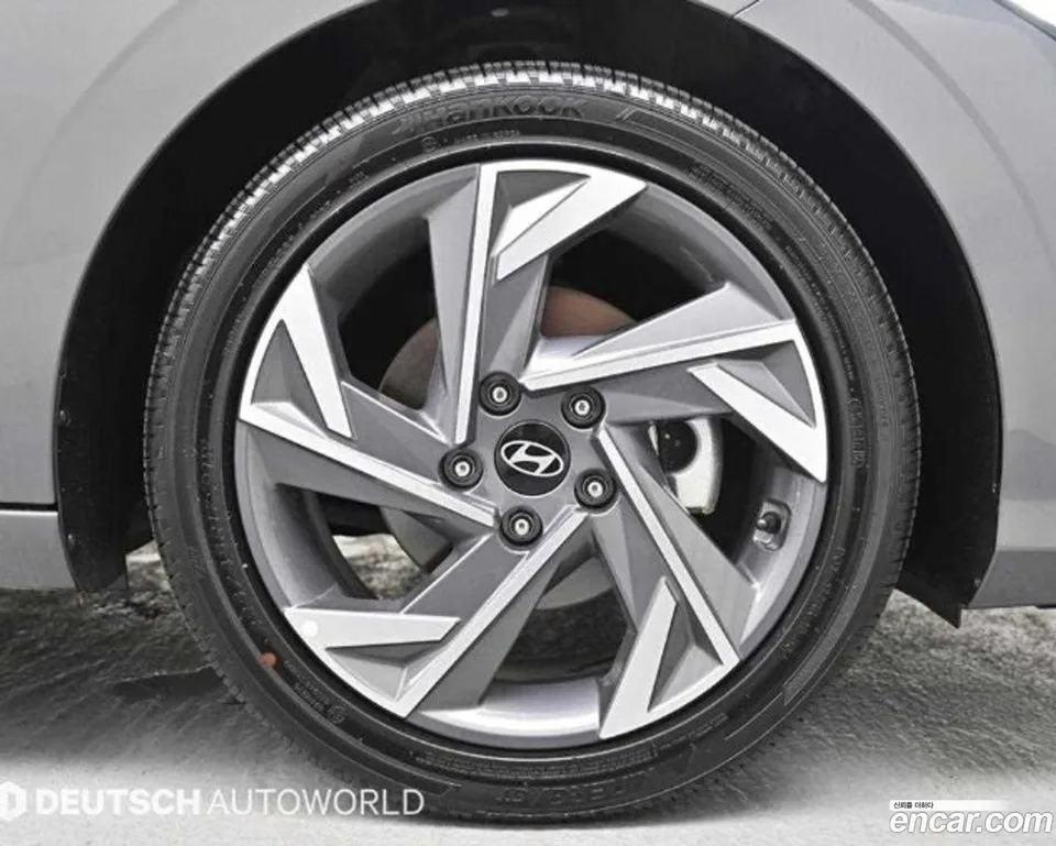 Hyundai Avante CN7 1.6 2025 — thumbnail 2
