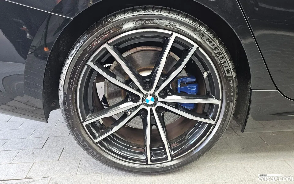 BMW 3 Series 320d M 2022 — thumbnail 2