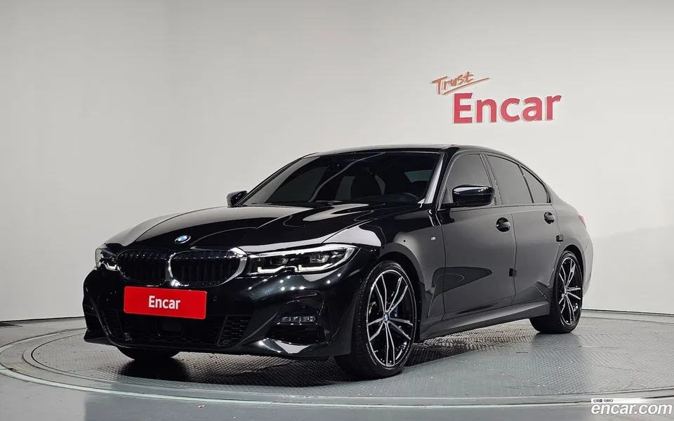 BMW 3 Series 320d M 2022 — photo 1, buy with delivery to Moscow
