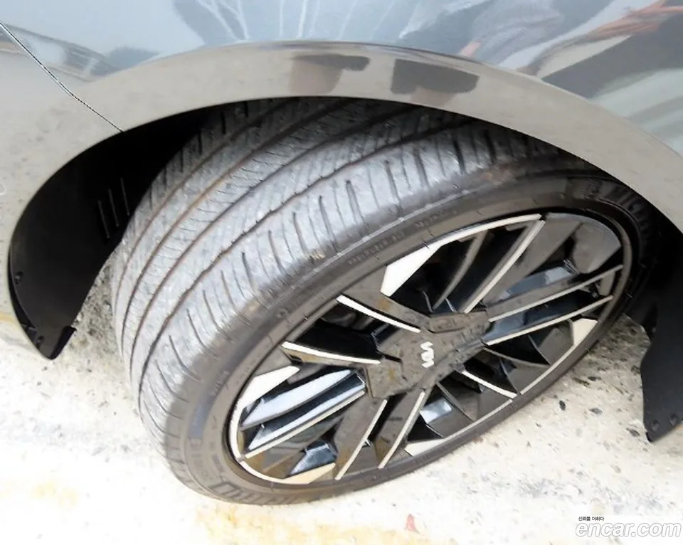 Kia K8 Hybrid 2025 — thumbnail 2