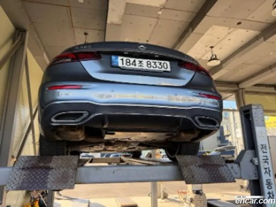 Mercedes-Benz E-Class E350 4MATIC AMG Line 2022 — thumbnail 2