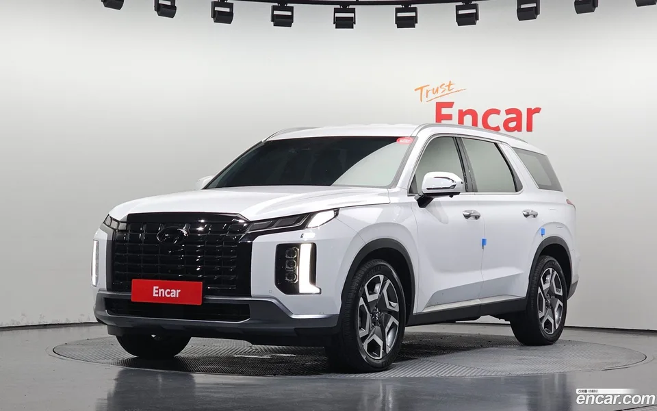Hyundai Palisade 2.2 2WD 2023 — photo 1, buy with delivery to Moscow