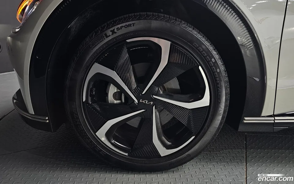 Kia EV6 2023 — thumbnail 5