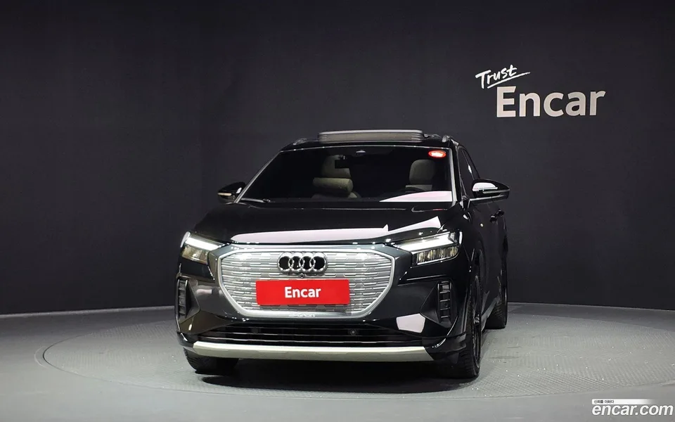 Audi Q4 e-tron 40 2022 — thumbnail 3